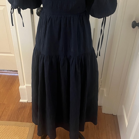 Moon River Navy Blue Puff Sleeve Tiered Maxi Dress Open Back Size Small Like New - Picture 3 of 11